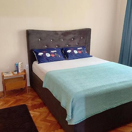 Cute, Spacious Apt In The Heart Of The Old Town พอดโกริกา ภายนอก รูปภาพ