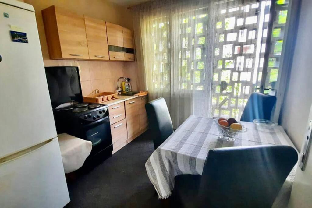 Cute, Spacious Apt In The Heart Of The Old Town พอดโกริกา ภายนอก รูปภาพ